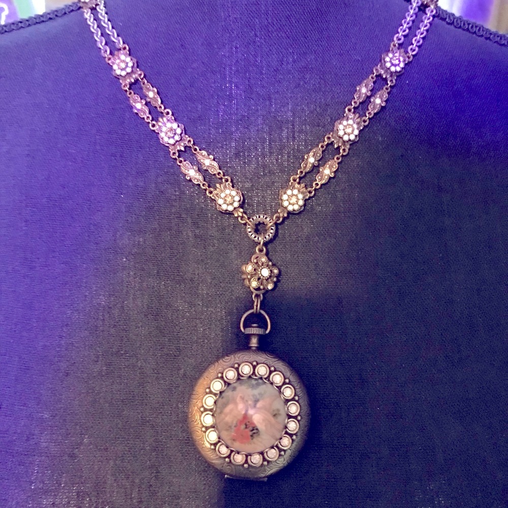 #154-Sweet Romance Victorian Style dove Locket Necklace with gorgeous chain
